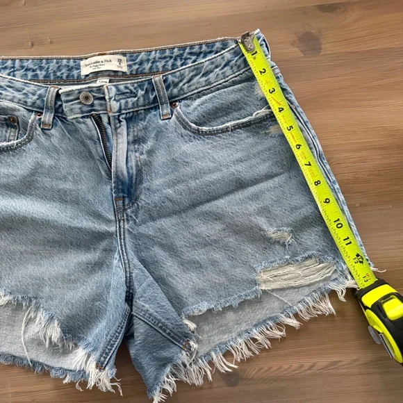 Abercrombie Low Rise Short - Picture 4 of 6